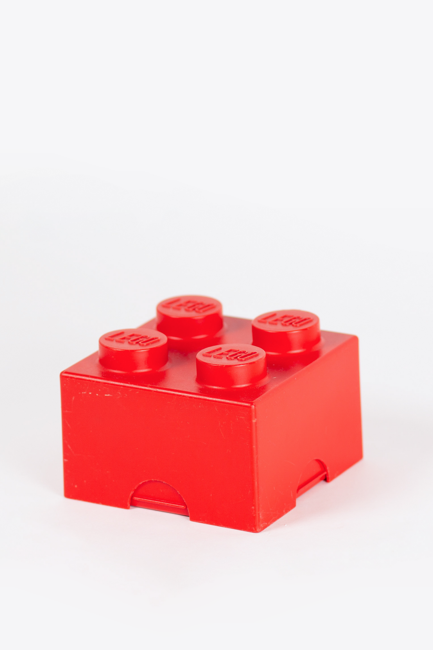 Červený box LEGO Denmark