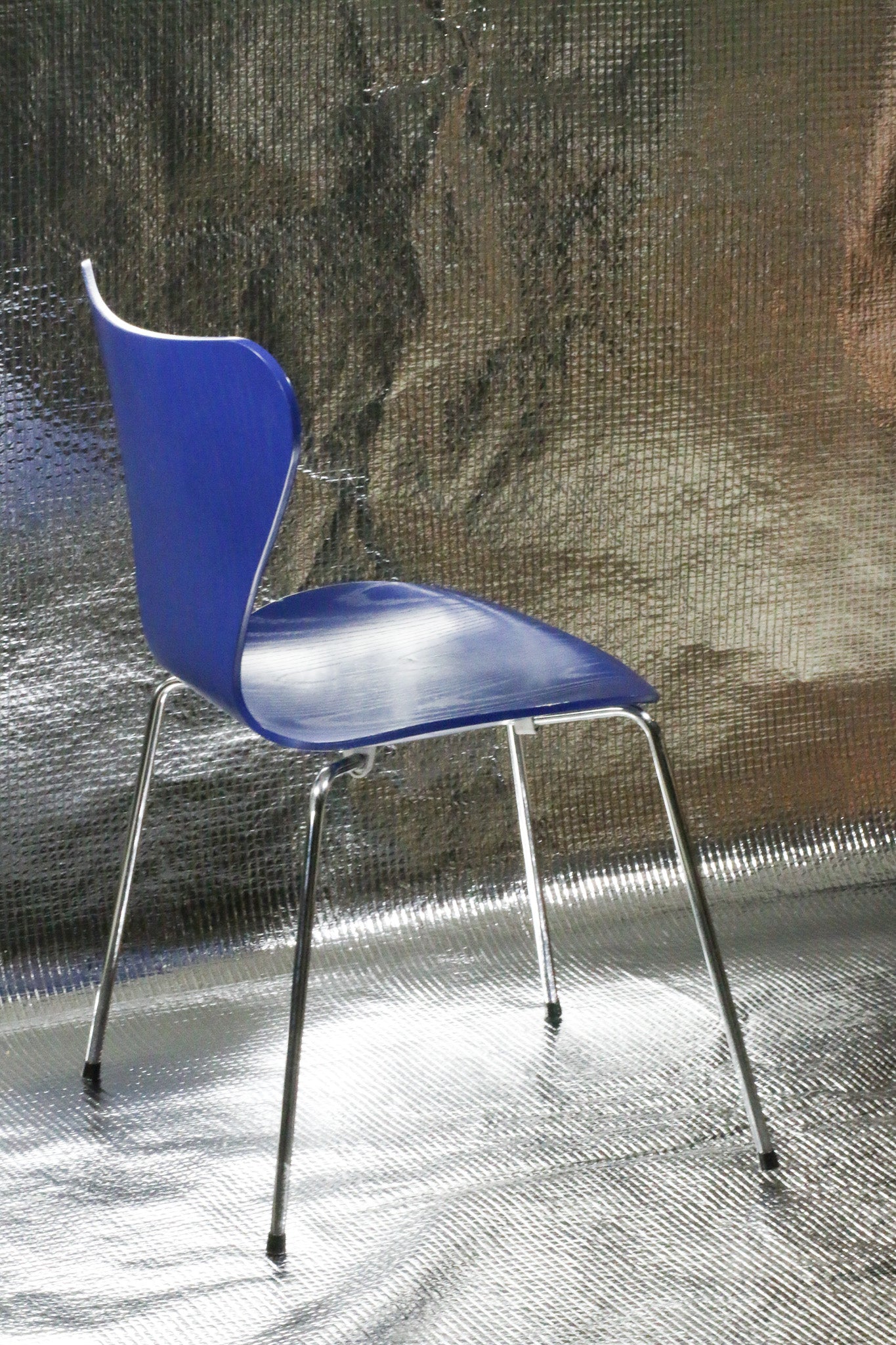 Modrá židle Arne Jacobsen series 7 by Fritz Hansen