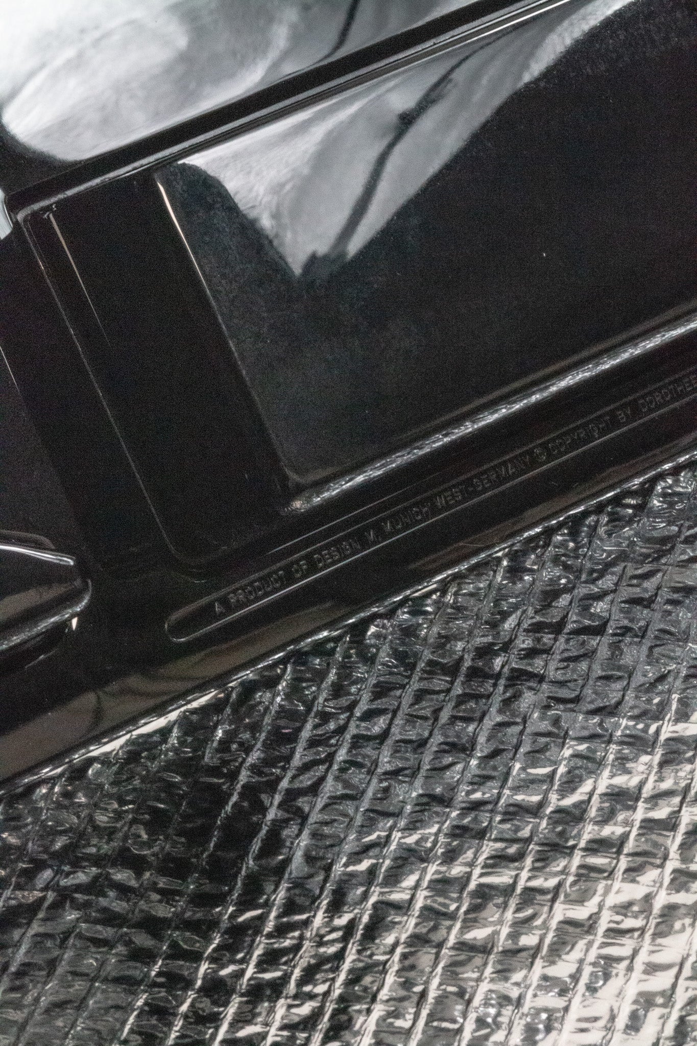 Černý organizér Vitra UtenSilo Black