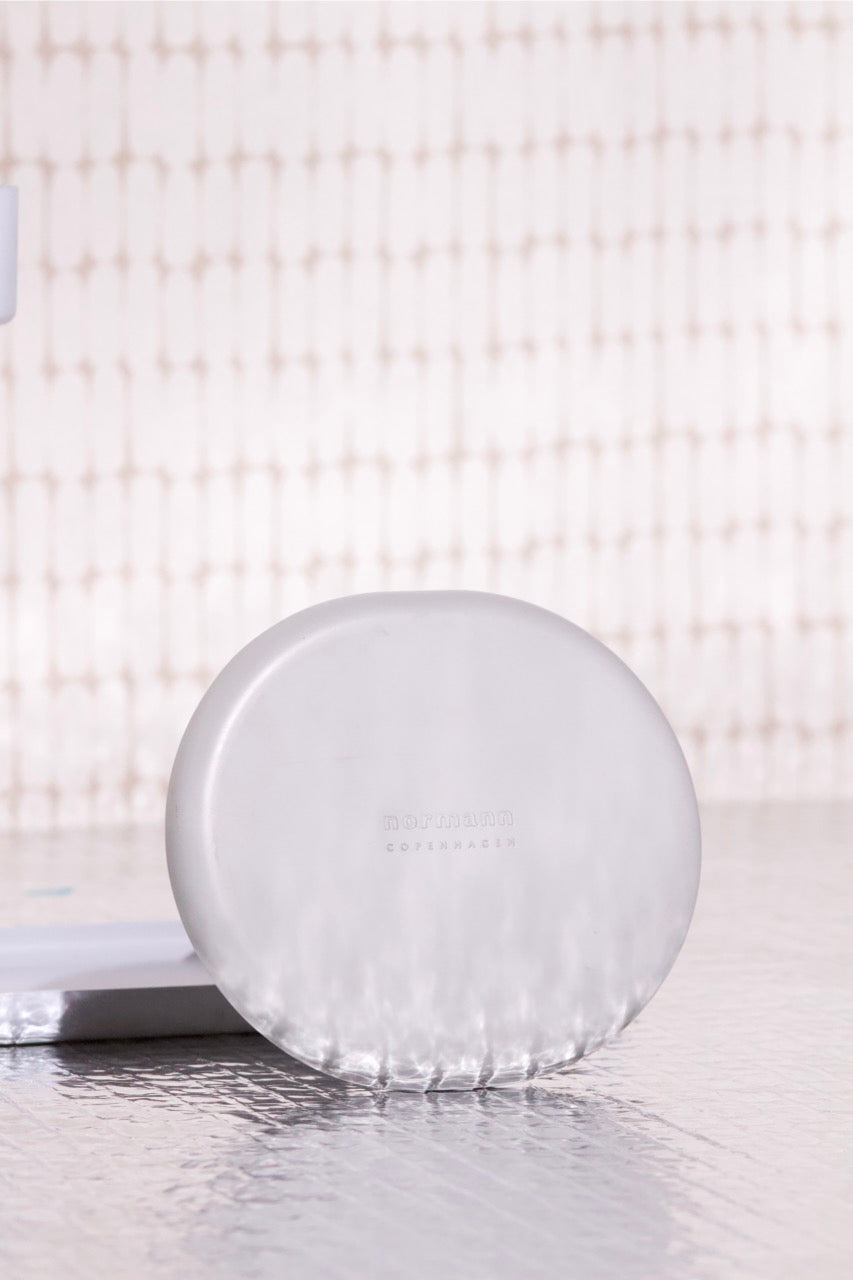 Kovový svícen Folk Normann Copenhagen