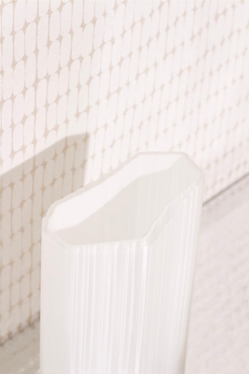 Bílá váza Tapio Wirkkala 2781 for Iittala