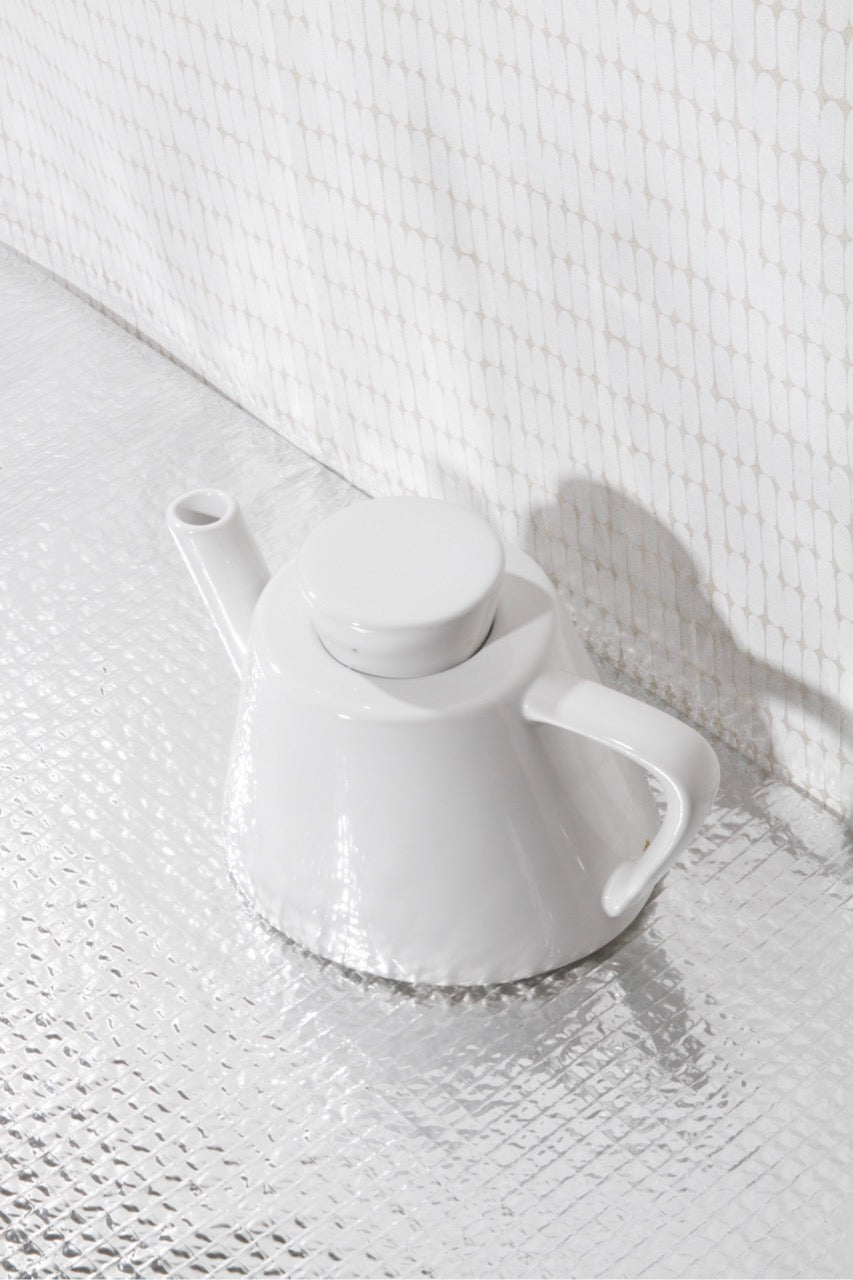 Bílá konvice Värme vintage IKEA