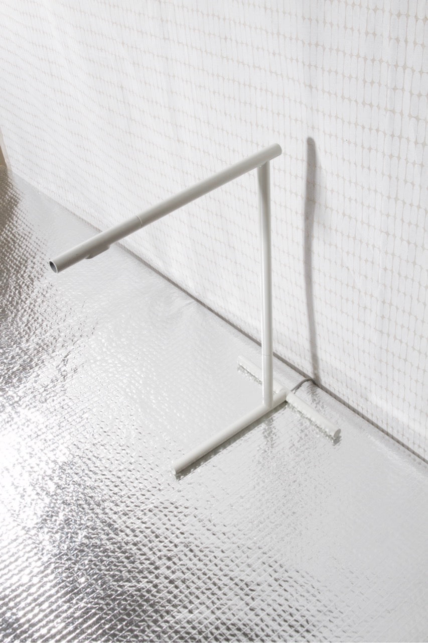 Bílá lampa Mondrian by Cecilie Manz for Fritz Hansen