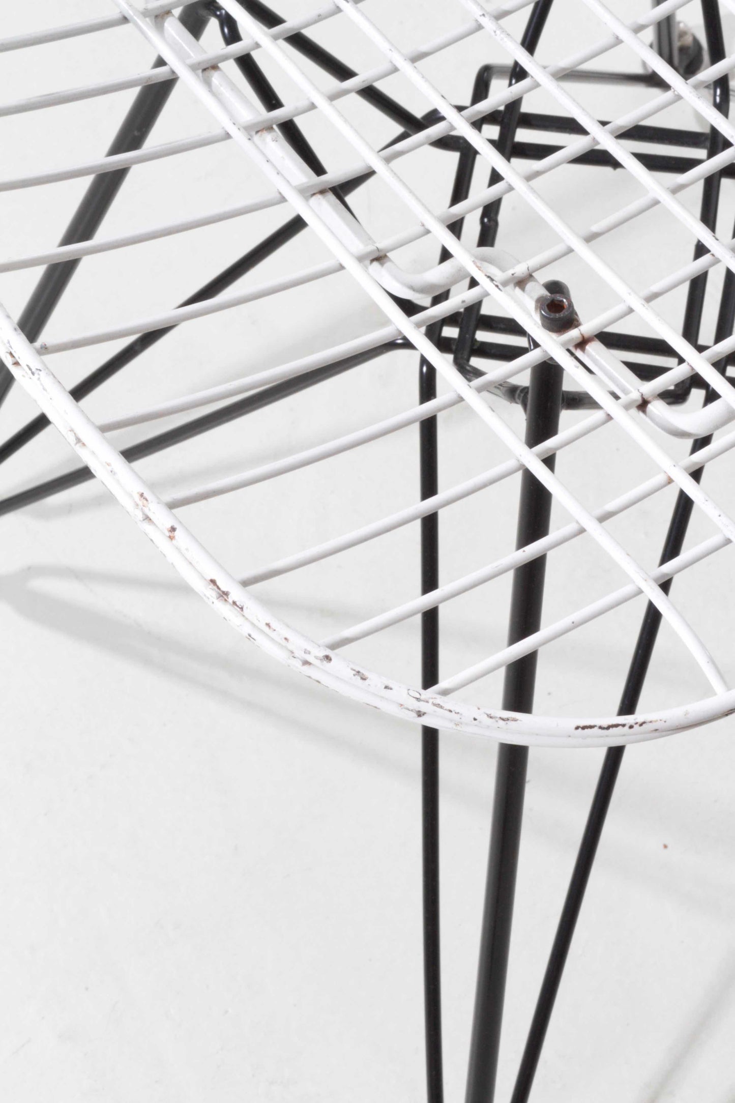 Herman Miller Eames Wire Chair DKR-2