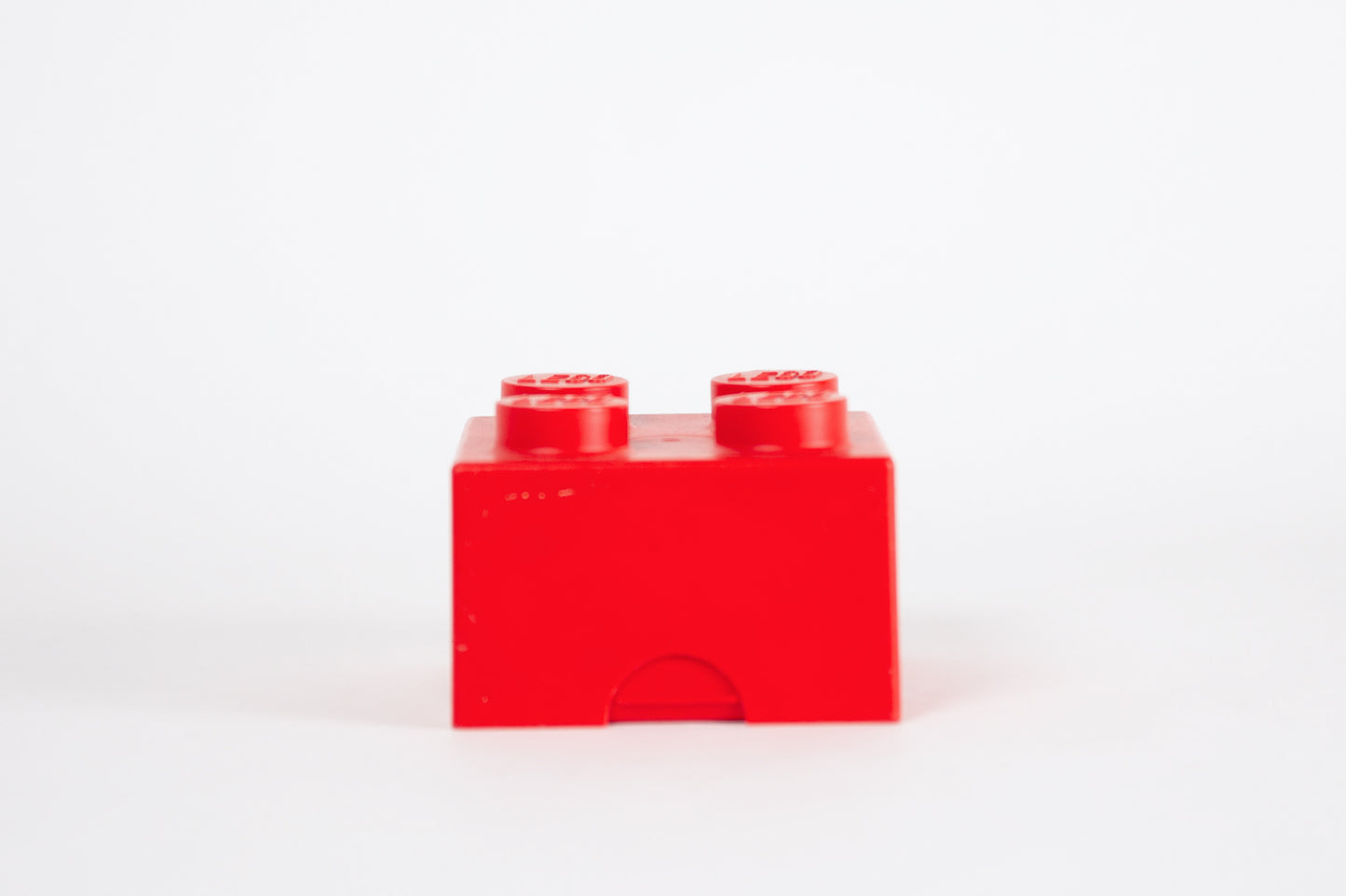 Červený box LEGO Denmark
