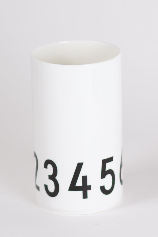 Porcelánová váza Arne Jacobsen Design Letters