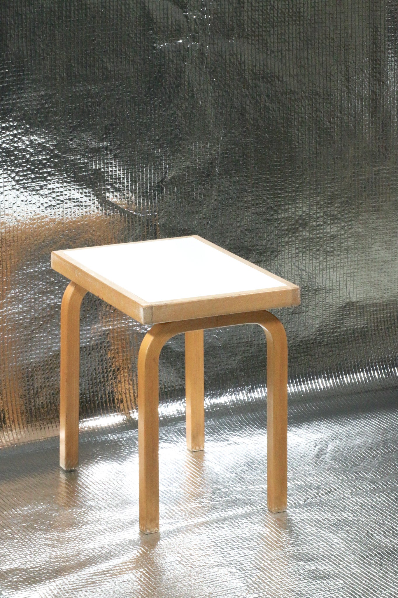 Odkládací stolek Magnus Olesen