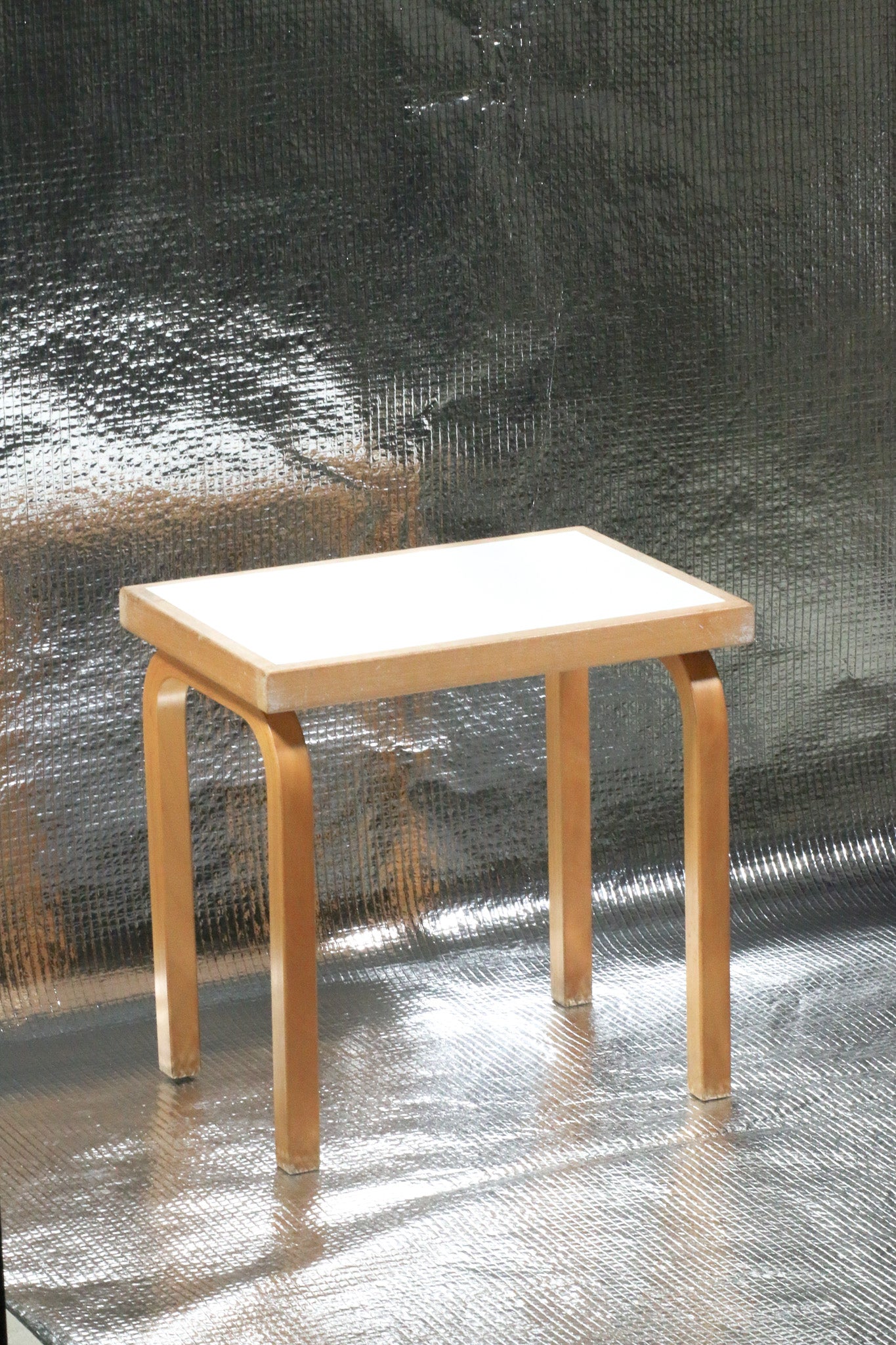 Odkládací stolek Magnus Olesen