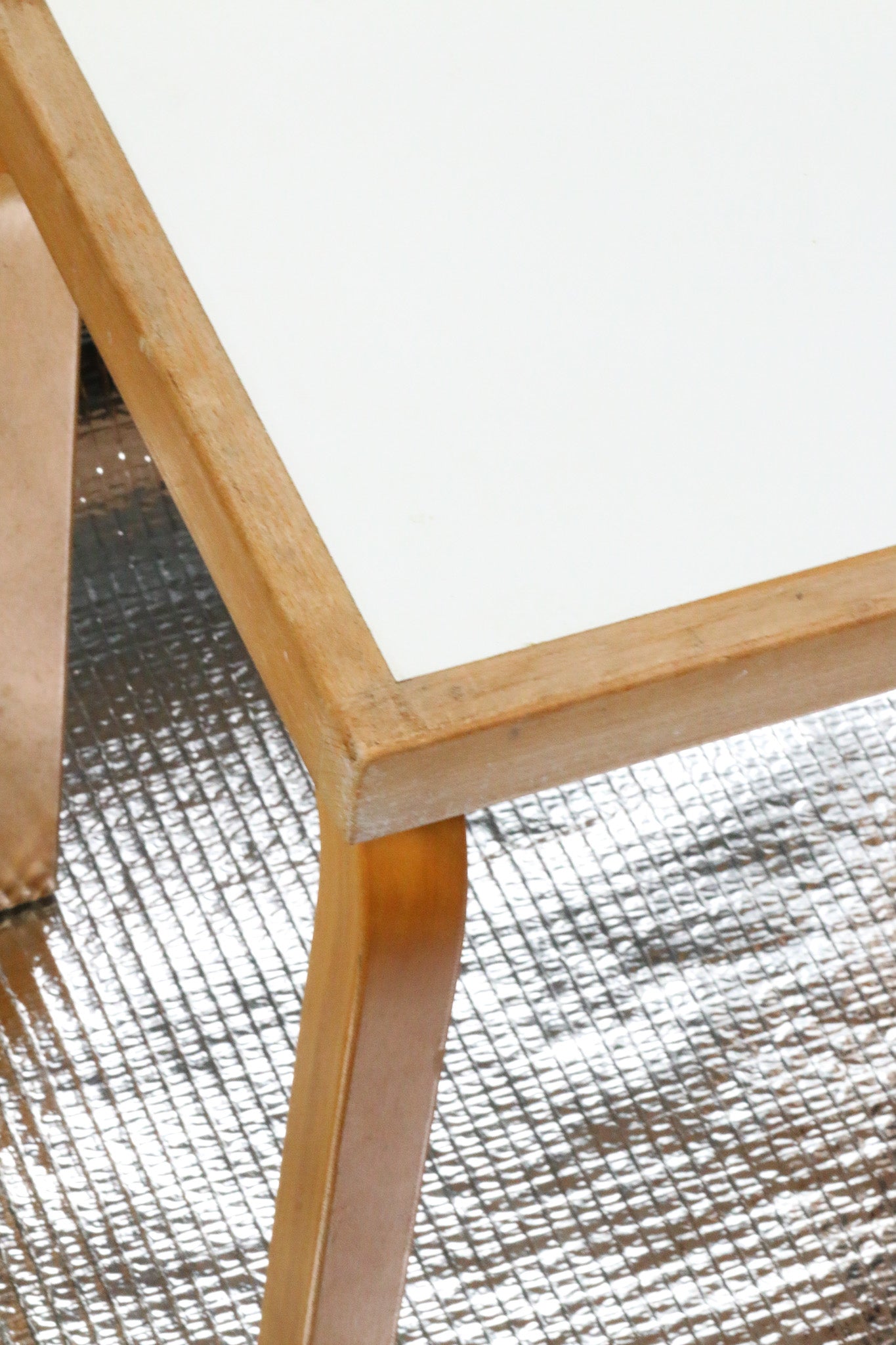 Odkládací stolek Magnus Olesen