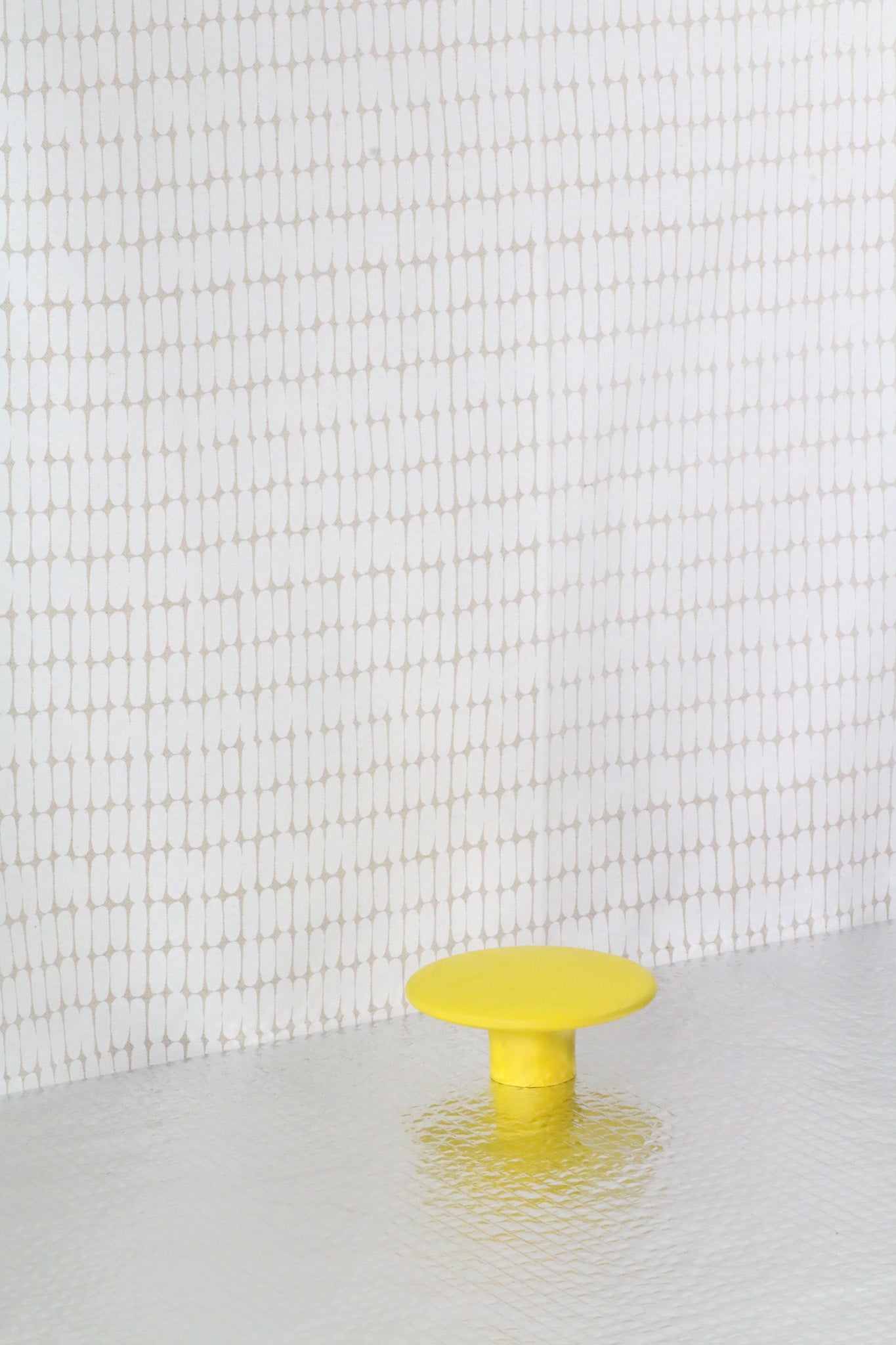 Dřevený kulatý věšák Muuto Dot