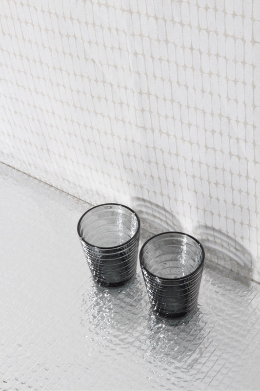 Šedá sklenice Aino Aalto Iittala
