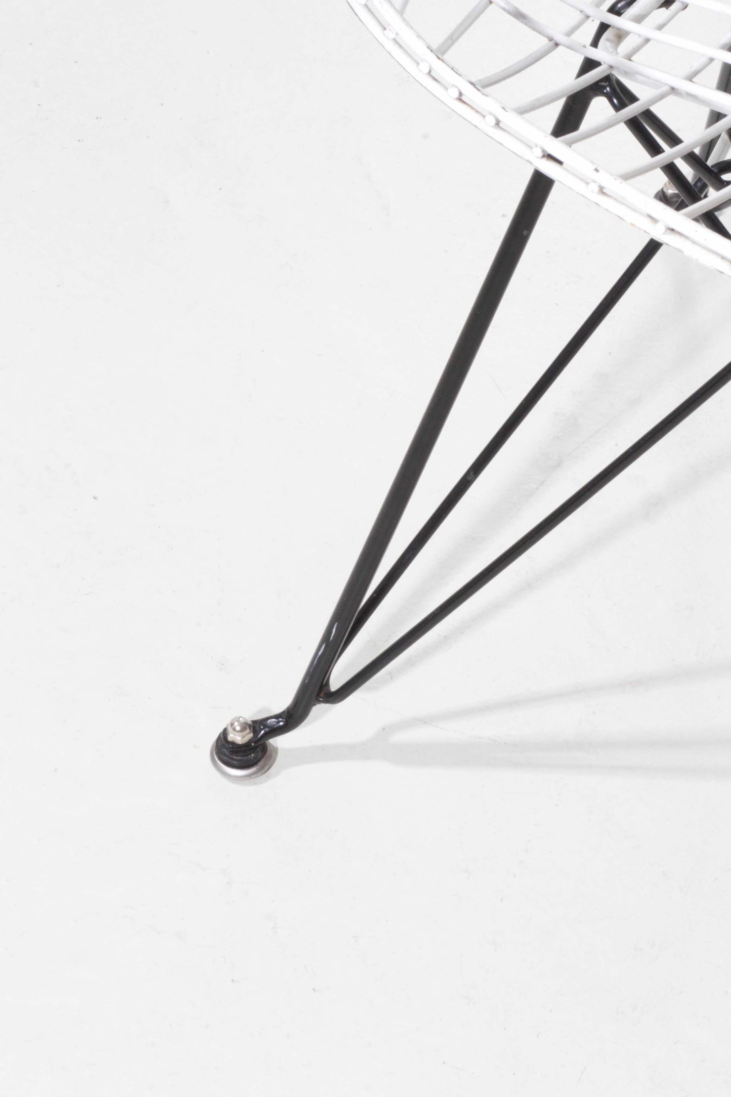 Herman Miller Eames Wire Chair DKR-2
