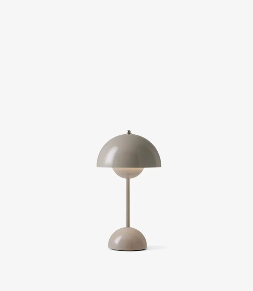 &Tradition Flowerpot table VP9 by Verner Panton